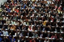 Members of parliament vote during an extraordinary meeting on the state of emergency in Addis Ababa, Ethiopia, March 2, 2018. PHOTO BY REUTERS/Tiksa Negeri