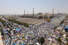 Muslim pilgrims leave after they finished their prayers at Namira Mosque in Arafat during the annual haj pilgrimage, outside the holy city of Mecca, Saudi Arabia, September 11, 2016. PHOTO BY REUTERS/Ahmed Jadallah