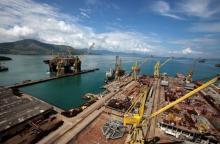 An aerial view of the final stage of the construction of the new P-56 semi-submersible production platform for the oil company Petrobas at the Brasfels shipyard in Angra dos Reis, about 115 miles (185 km) west of Rio de Janeiro February 24, 2011. REUTERS/Sergio Moraes