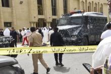Police cordon off the Imam Sadiq Mosque after a bomb explosion following Friday prayers, in the Al Sawaber area of Kuwait City, June 26, 2015. PHOTO BY REUTERS/Jassim Mohammed