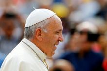 Pope Francis arrives to leads the weekly audience at the Vatican, August 31, 2016. PHOTO BY REUTERS/Stefano Rellandini