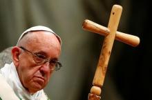 Pope Francis celebrates a Jubilee mass for prisoners in Saint Peter's Basilica at the Vatican, November 6, 2016. PHOTO BY REUTERS/Tony Gentile