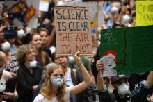 Protesters rally during the "NSW is Burning, Sydney is Choking" Climate Emergency Rally organised by Uni Students for Climate Justice in Sydney, Australia, December 11, 2019. PHOTO BY REUTERS/AAP Image/Dan Himbrechts