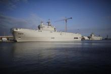 Two Mistral-class helicopter carriers Sevastopol (L) and Vladivostok are seen at the STX Les Chantiers de l'Atlantique shipyard site in Saint-Nazaire, western France, May 21, 2015. PHOTO BY REUTERS/Stephane Mahe