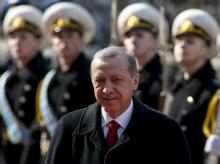 Turkey's President Tayyip Erdogan takes part in a welcoming ceremony in Kiev, March 20, 2015. PHOTO BY REUTERS/Gleb Garanich