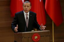 Turkish President Tayyip Erdogan makes a speech during his meeting with mukhtars at the Presidential Palace in Ankara, Turkey, November 26, 2015. PHOTO BY REUTERS/Umit Bektas