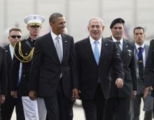 U.S. President Barack Obama (front L) participates in a farewell ceremony with Israeli Prime Minister Benjamin Netanyahu (front R) at Tel Aviv International Airport
