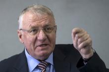 Serbian nationalist leader Vojislav Seselj speaks during a news conference inside his Serbian Radical Party headquarters in Belgrade, April 2, 2015. PHOTO BY REUTERS/Marko Djurica