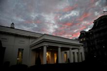 Sunset is seen over the White House, on the day of the U.S. midterm election, in Washington, D.C., U.S., November 6, 2018. PHOTO BY REUTERS/Carlos Barria