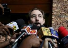 United Nations (U.N.) High Commissioner for Human Rights Zeid Ra’ad Al Hussein speaks to the media before he leaves his hotel to meet Sri Lankan politicians and diplomats in Colombo, February 6, 2016. PHOTO BY REUTERS/Dinuka Liyanawatte